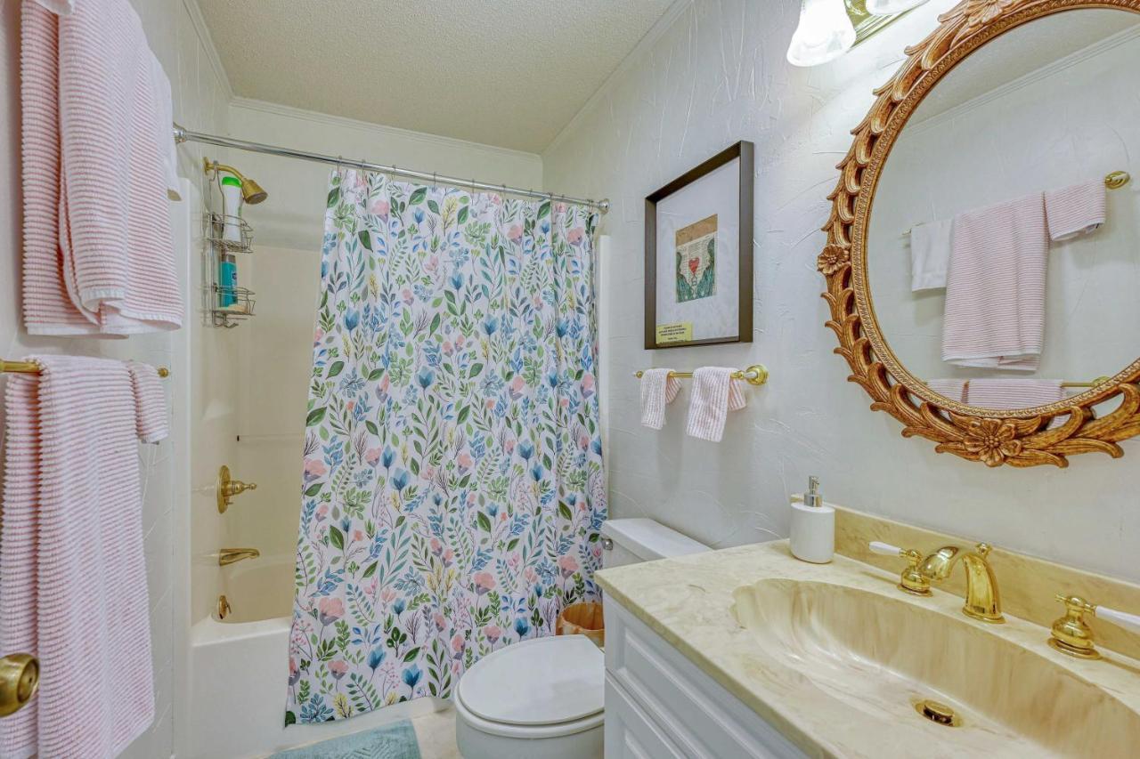 Myrtle Beach Abode With Seasonal Pool And Lake View! Villa Eksteriør billede